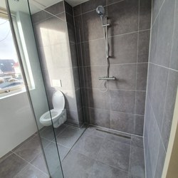 Basic badkamer voor een nieuwe woning in Almere 05