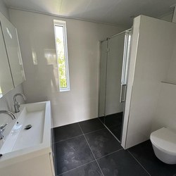 Moderne basic badkamer renovatie in Almere-Buiten 01