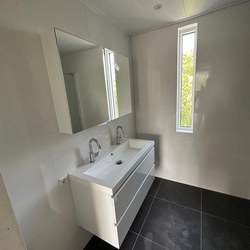 Moderne basic badkamer renovatie in Almere-Buiten 02