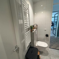 Nieuwe gerenoveerde badkamer in Almere Buiten 03