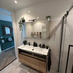 Nieuwe gerenoveerde badkamer in Almere Buiten 04