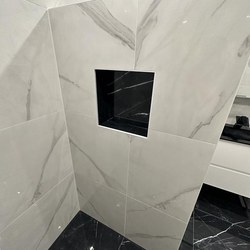 Nieuwe stijlvolle marmerlook badkamer 05